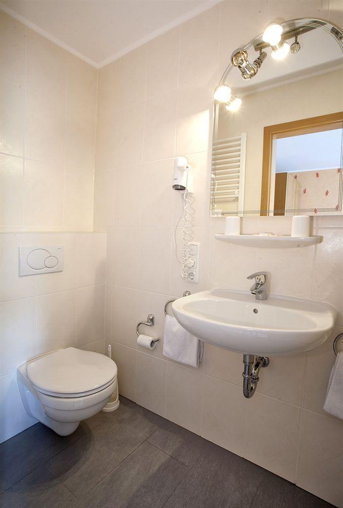 Reuler Hotel St Hubert מראה חיצוני תמונה