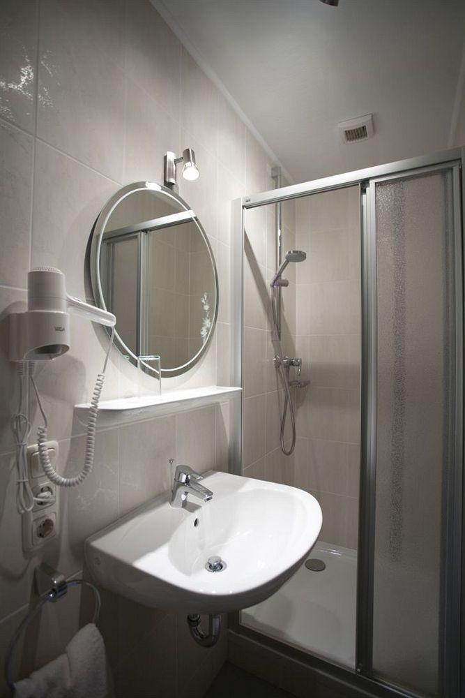 Reuler Hotel St Hubert מראה חיצוני תמונה
