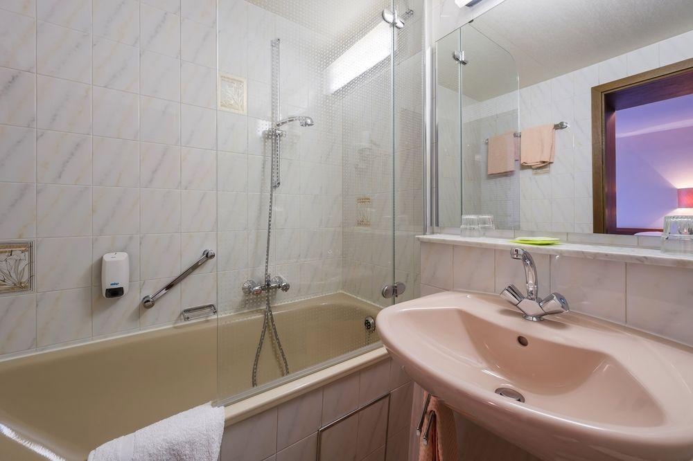 Reuler Hotel St Hubert מראה חיצוני תמונה